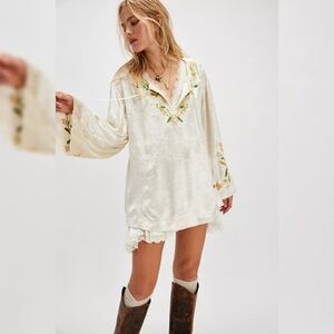 Free People Ember Embroidered‎ Tunic In Army Combo